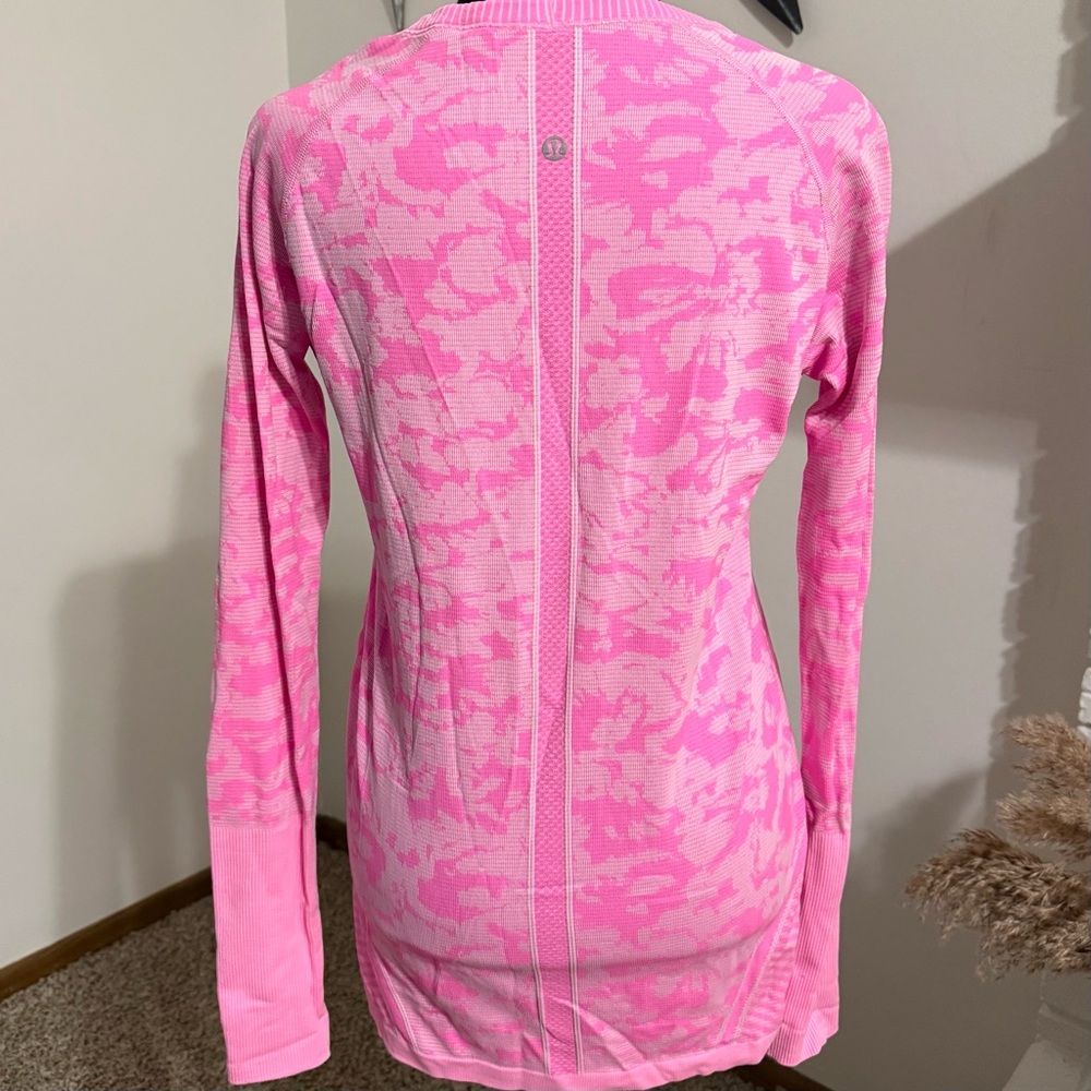 Lululemon Athletica Pink Fitted Long Sleeve Tee - Picture 2 of 4